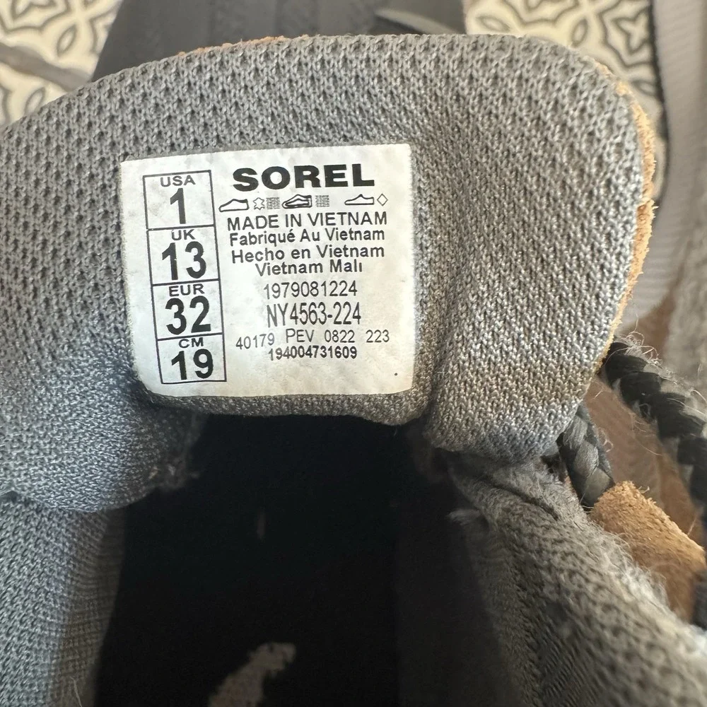 Sorel Out N About Duck Boots Gray Wool Suede Waterproof Cabincore Kids Size 1